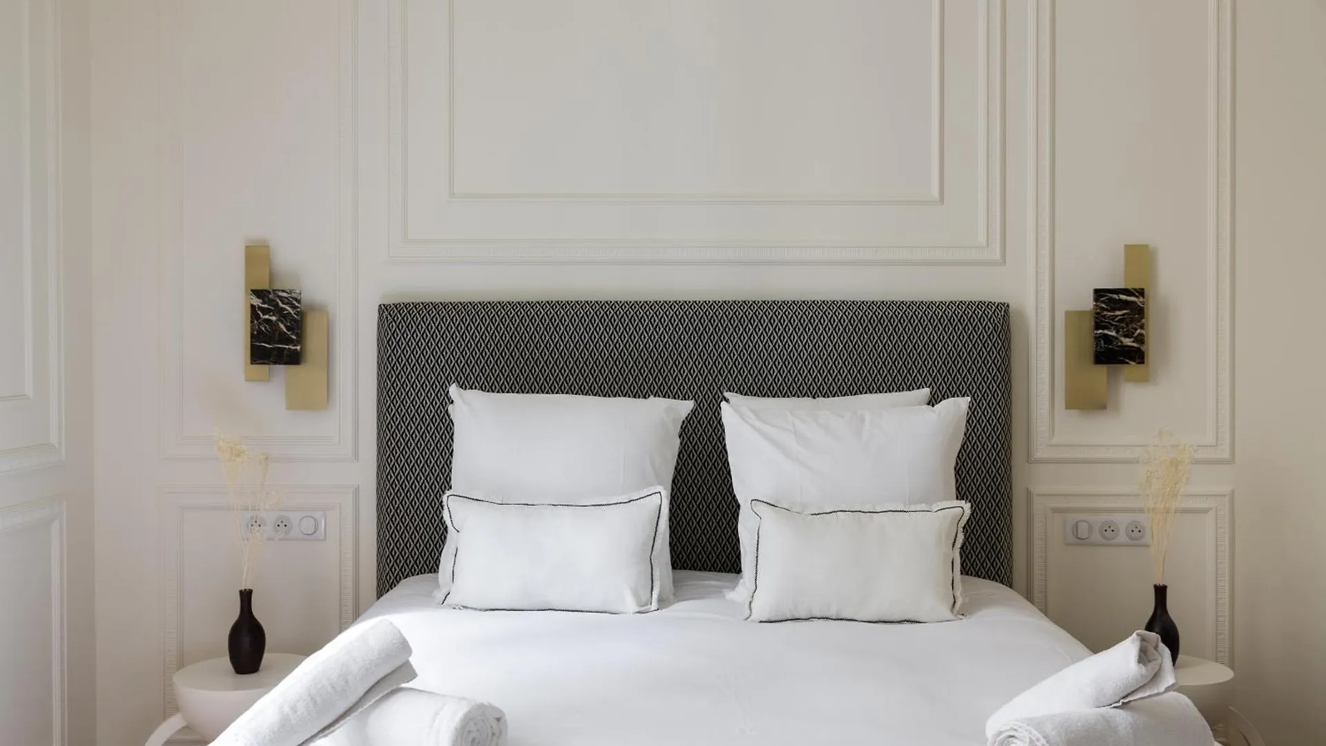 The Classy Parisian Apartment Paris