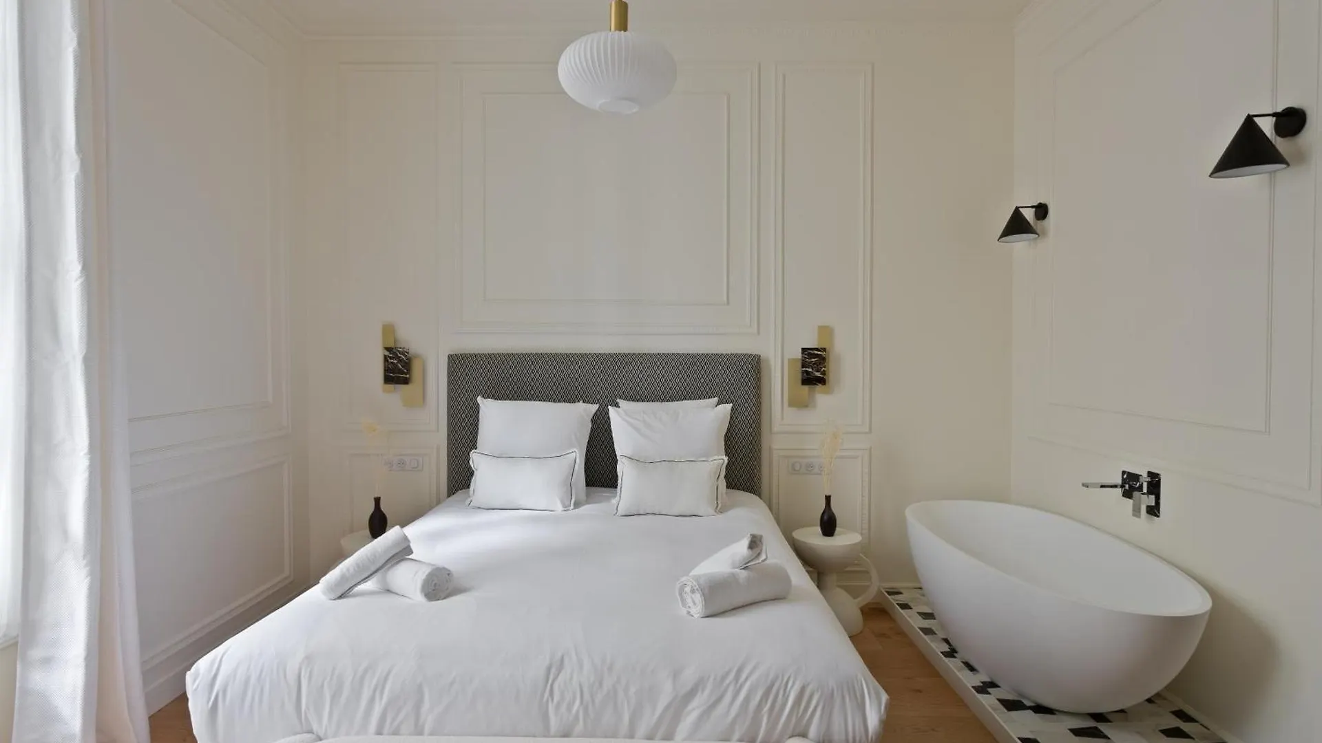 The Classy Parisian Apartment