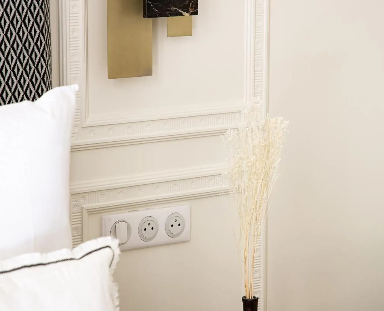 The Classy Parisian Apartment